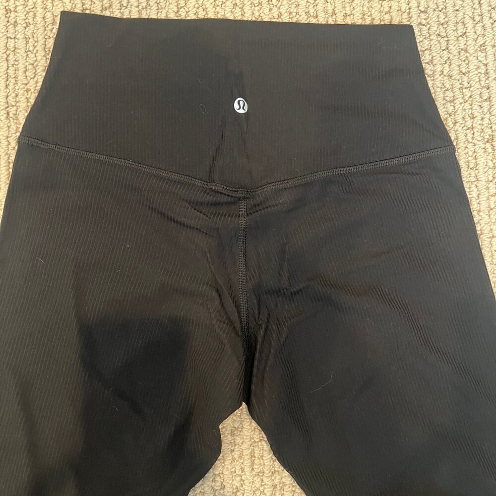 Lululemon - Picture 2 of 4